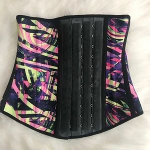 Waist trainer